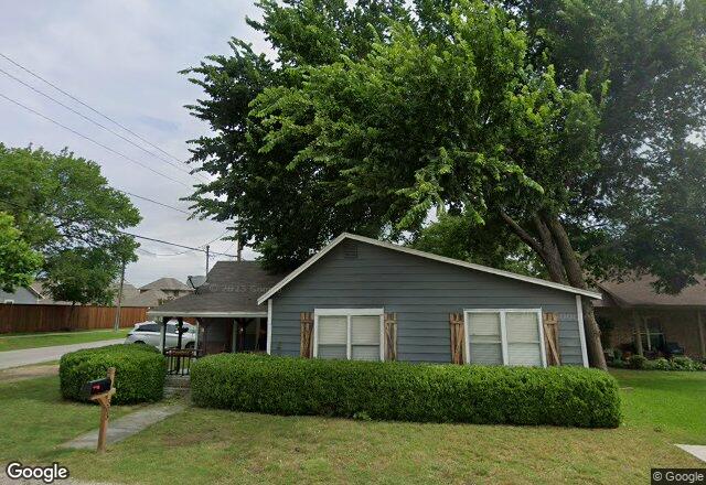 Home on E Avenue F, Midlothian, TX